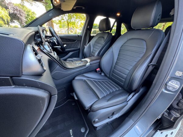 2020 Mercedes-Benz GLC220d 2.0 AMG Line (Premium) G-Tronic+ 4MATIC