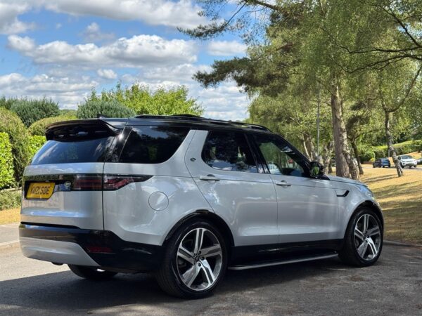2021 Land Rover Discovery 3.0 D300 MHEV R-Dynamic HSE Auto 4WD