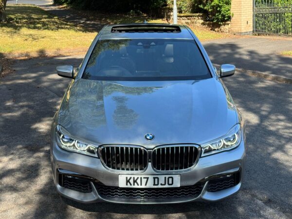 2017 BMW 750i 4.4 V8 M Sport Auto