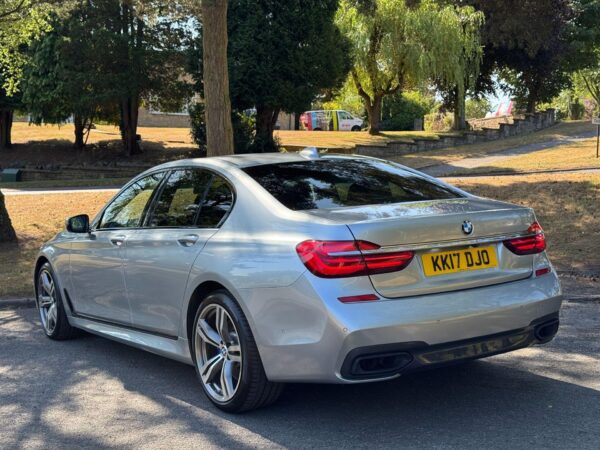 2017 BMW 750i 4.4 V8 M Sport Auto