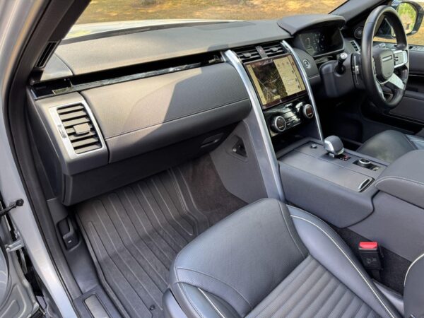 2021 Land Rover Discovery 3.0 D300 MHEV R-Dynamic HSE Auto 4WD