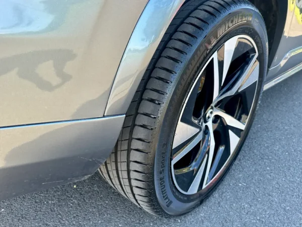 2020 VOLVO XC90 R-DESIGN B5 MHEV AWD AUTO