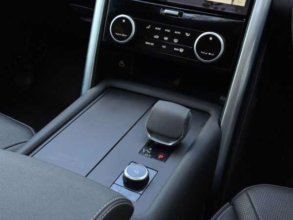 2021 Land Rover Discovery 3.0 D300 MHEV R-Dynamic HSE Auto 4WD