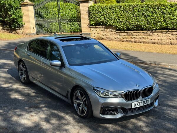 2017 BMW 750i 4.4 V8 M Sport Auto