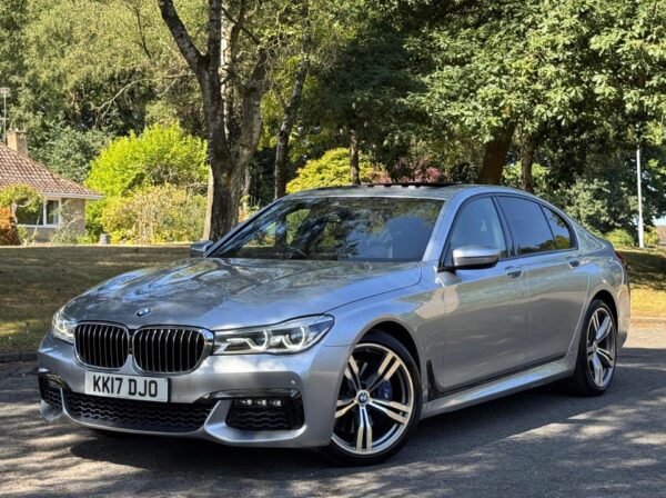 2017 BMW 750i 4.4 V8 M Sport Auto
