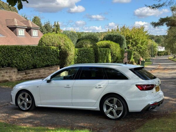 2022 Audi A4 Avant S Line 35 TDI MHEV S-A