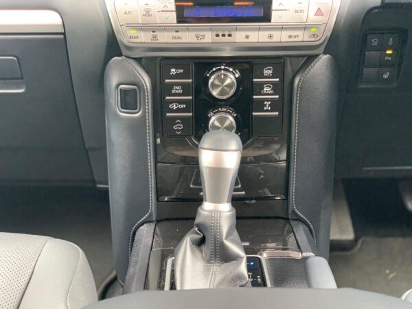 2021 TOYOTA LAND CRUISER D-4D INVINCIBLE