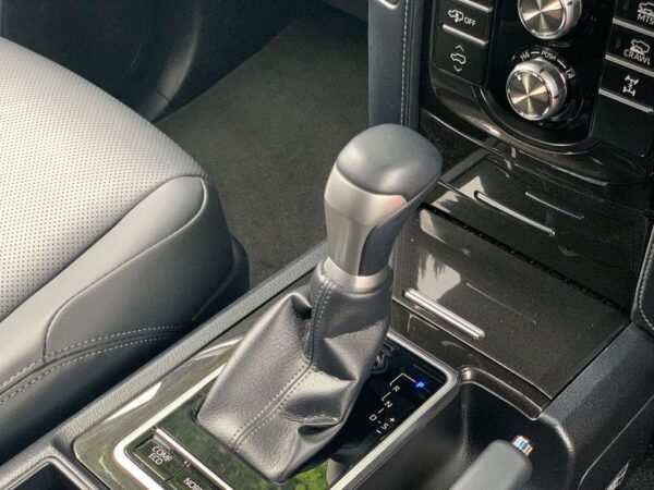 2021 TOYOTA LAND CRUISER D-4D INVINCIBLE