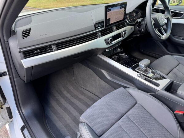 2022 Audi A4 Avant S Line 35 TDI MHEV S-A