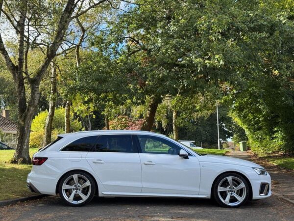 2022 Audi A4 Avant S Line 35 TDI MHEV S-A