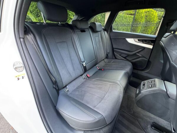 2022 Audi A4 Avant S Line 35 TDI MHEV S-A
