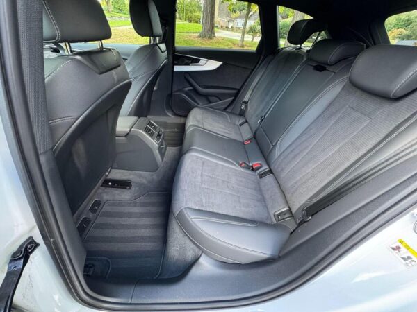 2022 Audi A4 Avant S Line 35 TDI MHEV S-A