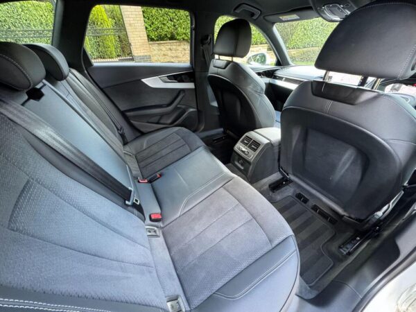 2022 Audi A4 Avant S Line 35 TDI MHEV S-A
