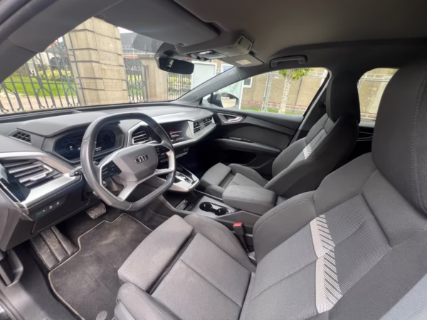 €9210 - 2022 Audi Q4 e-Tron 35