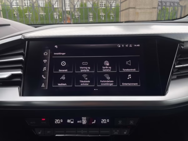 €9210 - 2022 Audi Q4 e-Tron 35