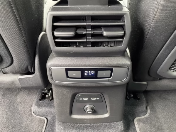 €9210 - 2022 Audi Q4 e-Tron 35