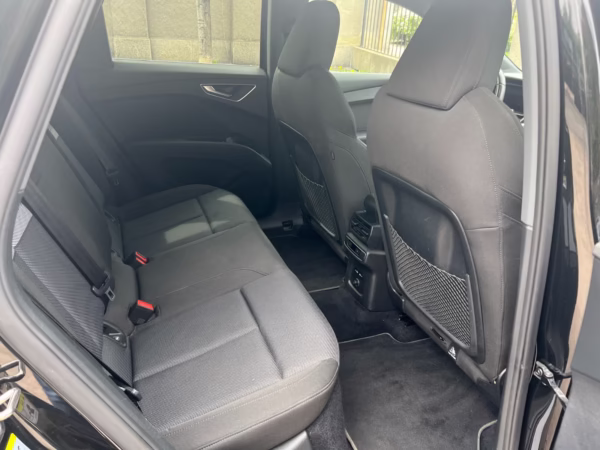 €9210 - 2022 Audi Q4 e-Tron 35