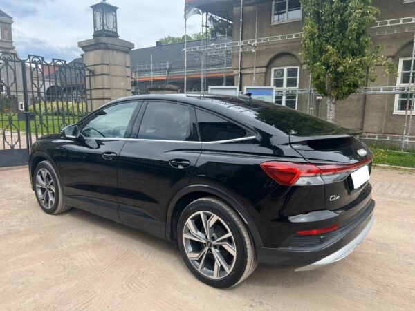 €9210 - 2022 Audi Q4 e-Tron 35